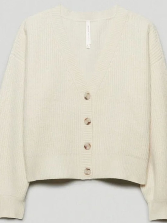Aritzia Sweaters - Aritzia Babaton Cream Chunky Merino Wool Lagoon Sweater Cardigan - Size Medium
